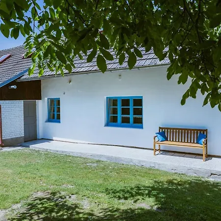 Holiday home Na Rachackach